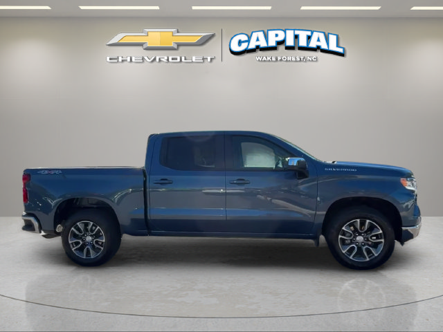 Used 2024 Chevrolet Silverado 1500 LT AWD/4WD image 6