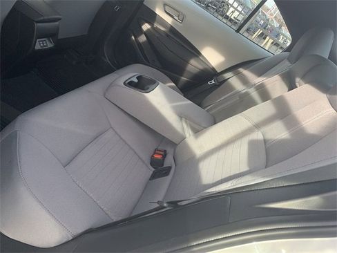 Used 2025 Toyota Corolla SE image 10