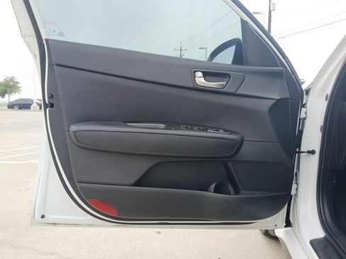 Used 2018 Kia Optima S w/ 18" Alloy Wheels Package FWD image 15