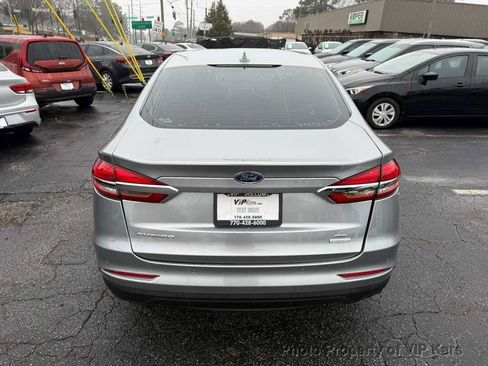 Used 2020 Ford Fusion SE image 6