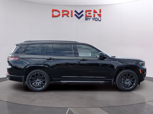 Used 2025 Jeep Grand Cherokee L Summit AWD/4WD image 6