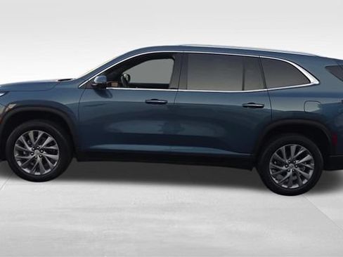 Certified 2025 Buick Enclave Preferred FWD image 9