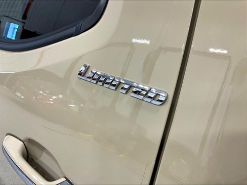 Used 2017 Toyota Tacoma Limited w/ Tow Package AWD/4WD image 25