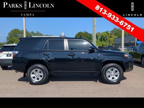 Used 2024 Toyota 4Runner SR5 AWD/4WD image 3