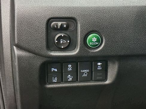 Used 2020 Honda Ridgeline Black Edition image 17
