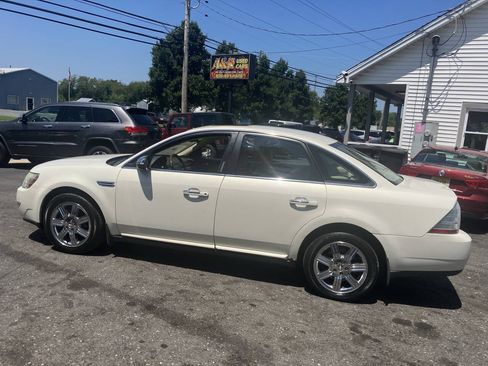 Used 2009 Ford Taurus Limited AWD/4WD image 9
