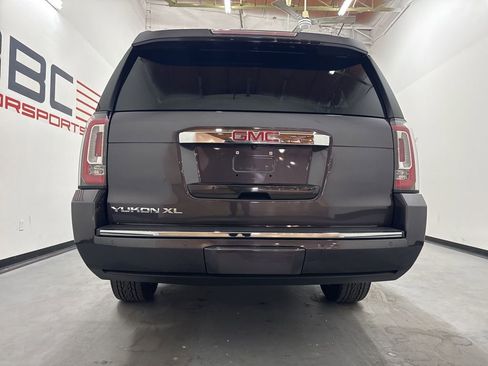 Used 2017 GMC Yukon XL Denali w/ Open Road Package image 12