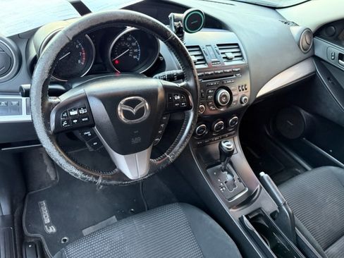 Used 2013 MAZDA MAZDA3 i Touring w/ Preferred Equipment Pkg image 9