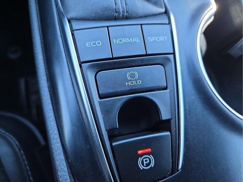 Used 2018 Toyota Camry XSE image 21