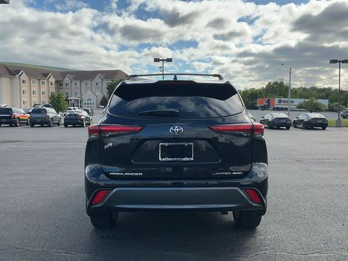 Used 2022 Toyota Highlander Limited AWD/4WD image 8