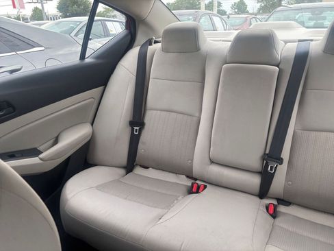 Used 2025 Nissan Altima 2.5 SV FWD image 39