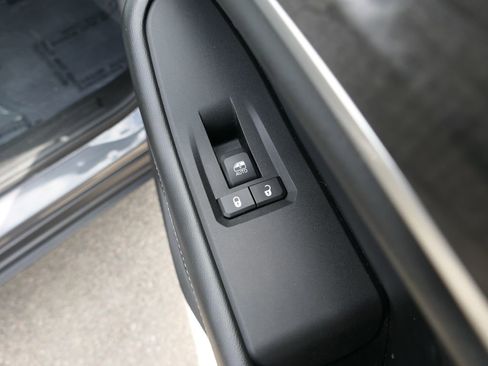 Used 2022 Jeep Grand Cherokee L Limited RWD image 24