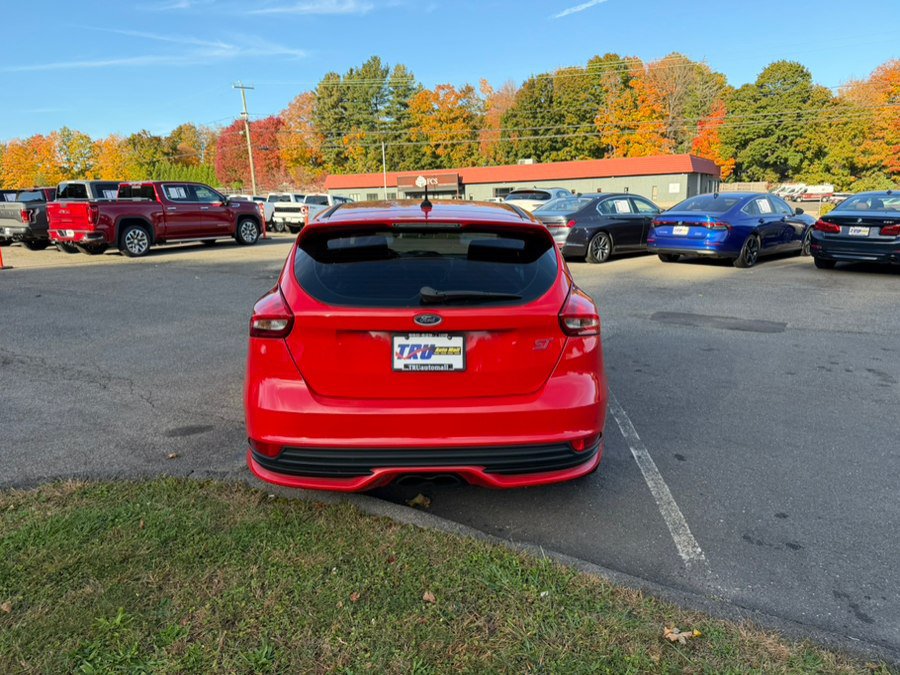 Used 2016 Ford Focus ST w/ Equipment Group 401A FWD image 7