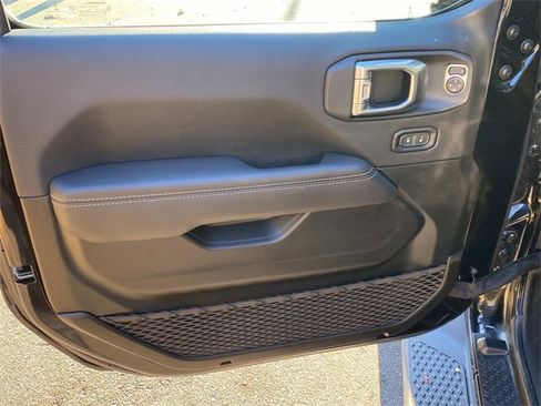 Used 2022 Jeep Gladiator Overland w/ Popular Equipment Package image 12