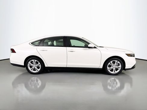 New 2026 Honda Accord LX image 4