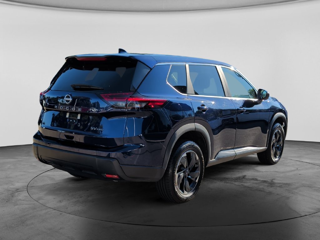 Used 2024 Nissan Rogue SV AWD/4WD image 7