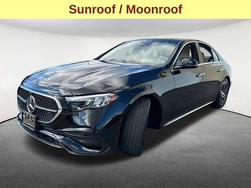 Used 2025 Mercedes-Benz E 350 4MATIC Sedan image 5