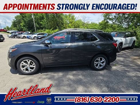 Used 2018 Chevrolet Equinox Premier AWD/4WD image 3