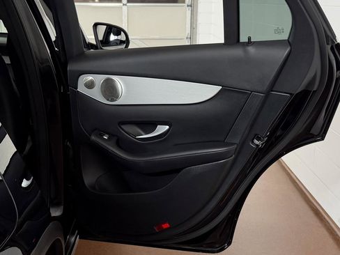 Used 2021 Mercedes-Benz GLC 300 4MATIC image 34