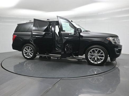 Used 2019 Ford Expedition Platinum RWD image 37