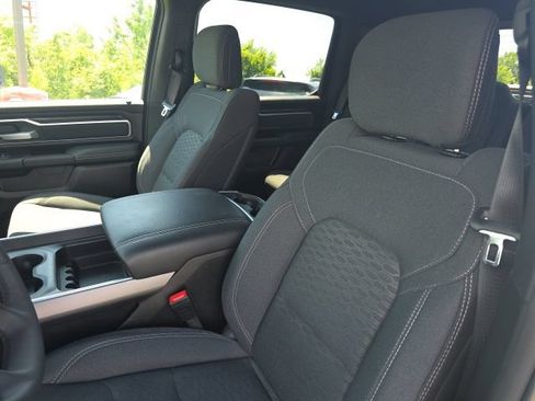 Used 2025 RAM 1500 Big Horn AWD/4WD image 8