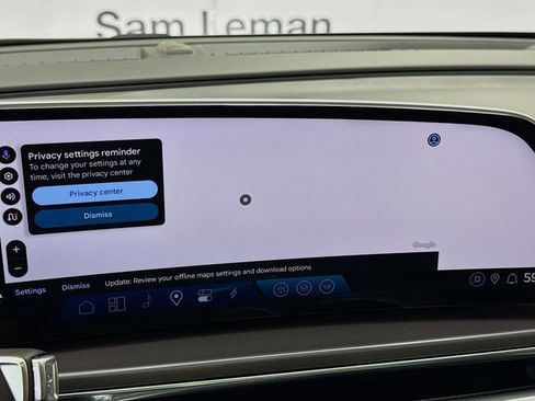 Used 2024 Cadillac Lyriq Tech image 16