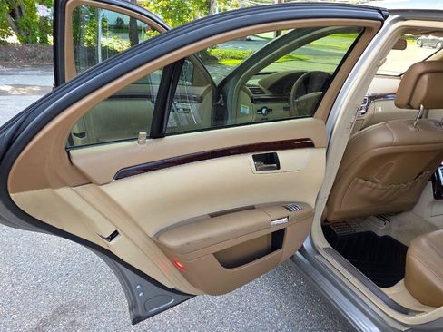 Used 2007 Mercedes-Benz S 550 4MATIC image 29
