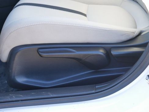 Used 2020 Honda Civic LX image 13