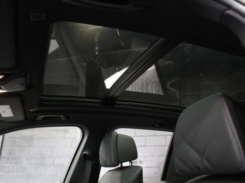 Used 2025 BMW X5 xDrive40i w/ M Sport Package AWD/4WD image 22