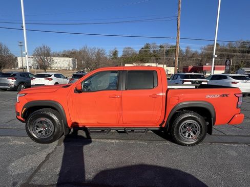 Used 2025 Nissan Frontier PRO-4X w/ Pro Convenience Package image 4