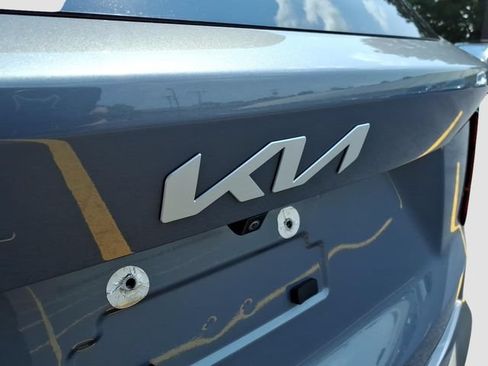 Used 2025 Kia Sorento S FWD image 34