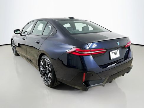 New 2026 BMW i5 eDrive40 w/ M Sport Package AWD/4WD image 7