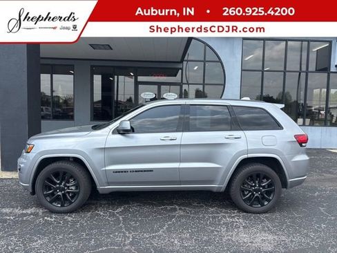 Used 2019 Jeep Grand Cherokee Altitude AWD/4WD image 1