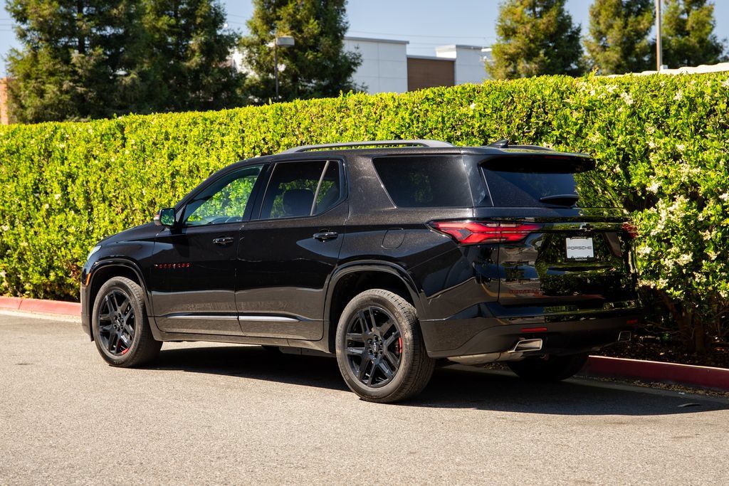 Used 2023 Chevrolet Traverse Premier w/ Redline Edition AWD/4WD image 9