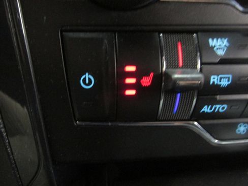 Used 2018 Ford Explorer XLT w/ Equipment Group 202A AWD/4WD image 36