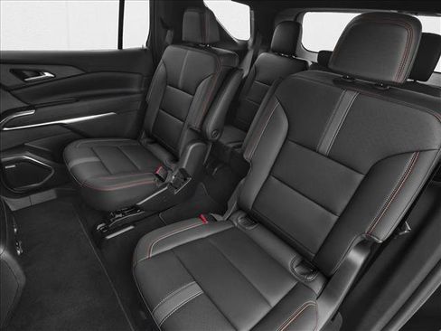 New 2026 Chevrolet Traverse RS w/ LPO, Floor Liner Package FWD image 9