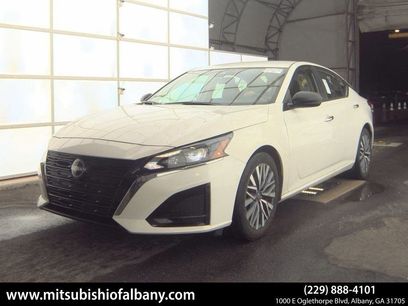 Used 2025 Nissan Altima 2.5 SV