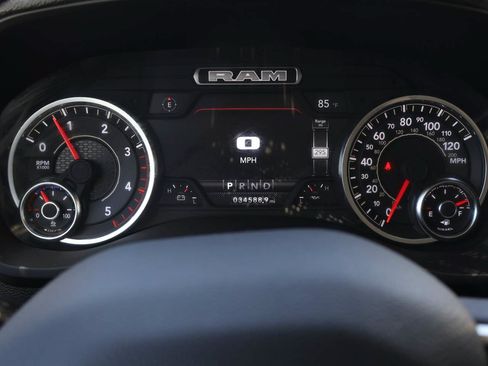 Used 2024 RAM 2500 Laramie AWD/4WD image 13