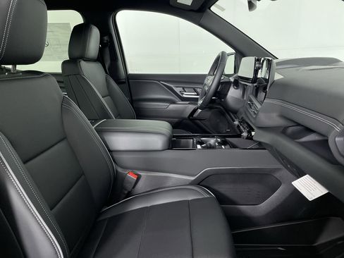 New 2025 Chevrolet Silverado EV LT image 86