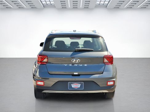 New 2025 Hyundai Venue SEL image 6