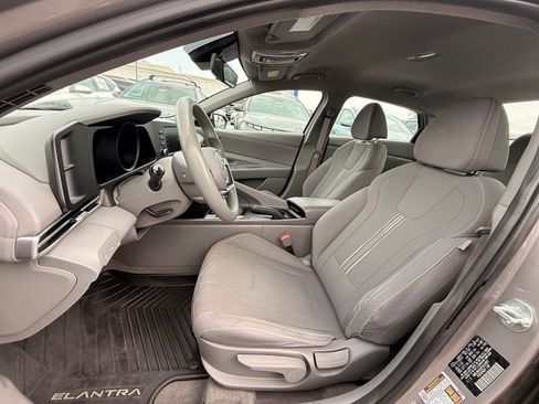 Used 2023 Hyundai Elantra SEL w/ Winter Weather Package FWD image 24