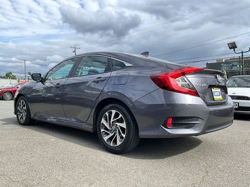 Used 2018 Honda Civic EX image 6