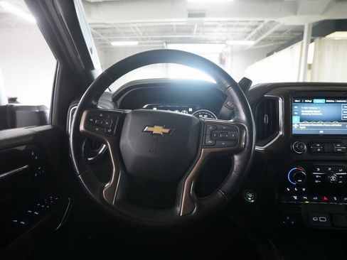 Certified 2022 Chevrolet Silverado 2500 High Country w/ Z71 Off-Road Package image 4