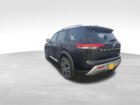 New 2025 Nissan Pathfinder Platinum image 6
