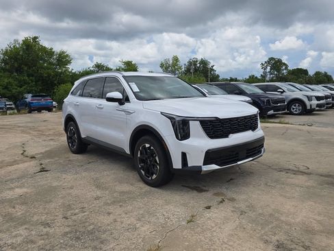 New 2026 Kia Sorento S AWD/4WD image 2