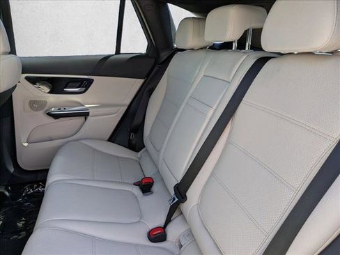 New 2026 Mercedes-Benz GLC 300 4MATIC image 17