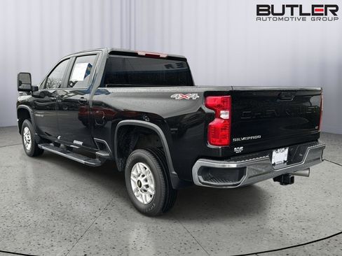 Used 2025 Chevrolet Silverado 2500 LT w/ Convenience Package image 4