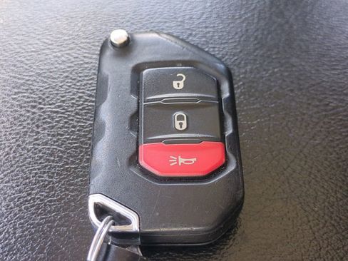 Used 2020 Jeep Wrangler Unlimited Sport S AWD/4WD image 30