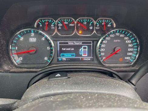 Used 2016 Chevrolet Suburban LTZ image 17