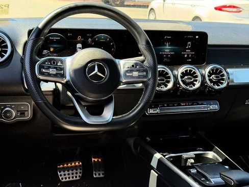 Used 2023 Mercedes-Benz GLB 250 image 28